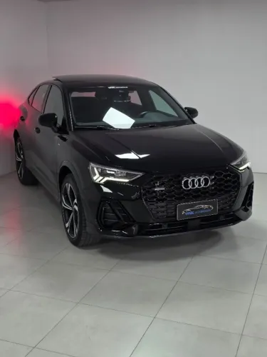 Audi Q3 SPB Perf. Black 2.0 TFSI Tipt. Quat. 2024