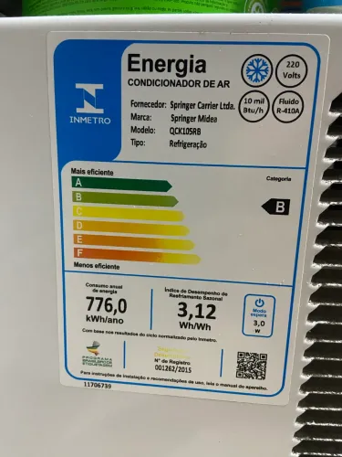 Ar condicionado 220V com controle remoto