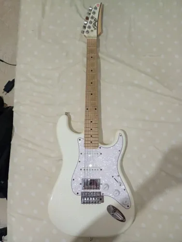 Vendo Guitarra Seizi Fun
