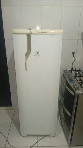 Geladeira electrolux