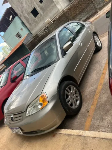 Honda Civic Sedan EX 1.7 16V 130cv Mec. 4P 2003