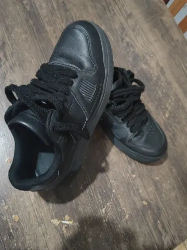 Vendo tênis zara pouco tempo de uso seminovo  número 41