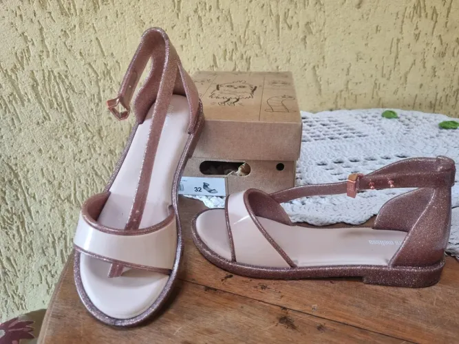Melissa Semi nova