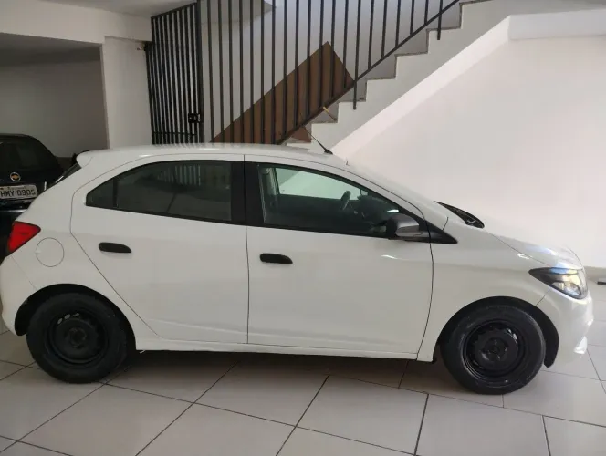 Chevrolet Onix JOY Hatch 1.0 8V Flex Mec. 4P 2019