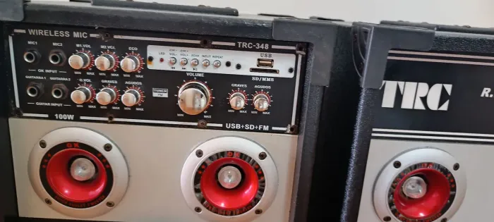 Caixa de som amplificada TRC 348 (ler anúncio)