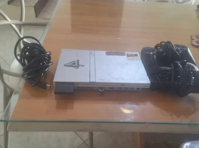 Play station 2 Desbloqueado com memory card.