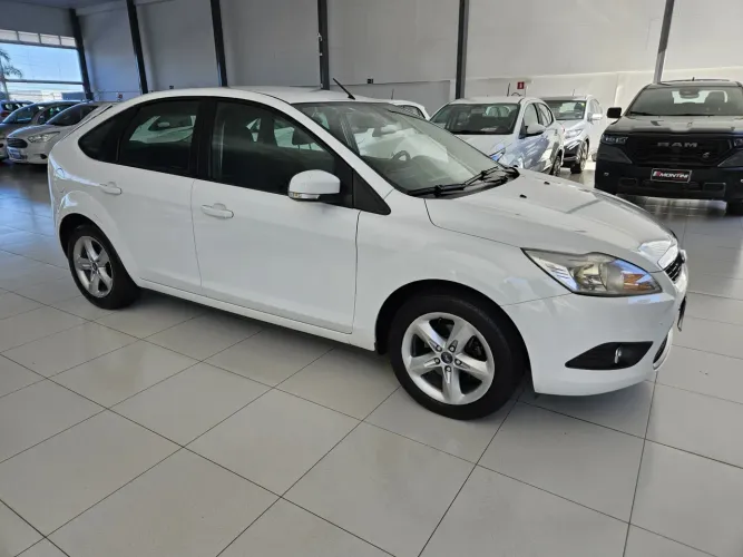 Ford Focus 2.0 16v/ 2.0 16V Flex 5P 2013