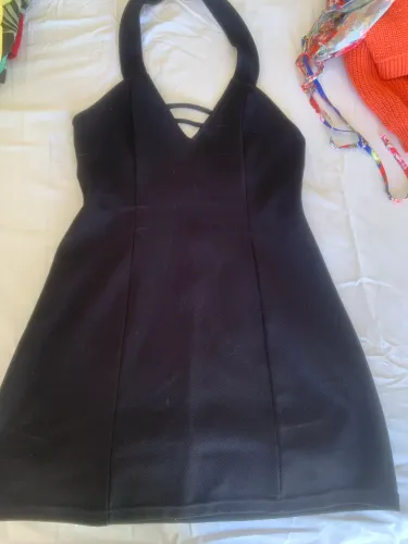 Vestido preto curto