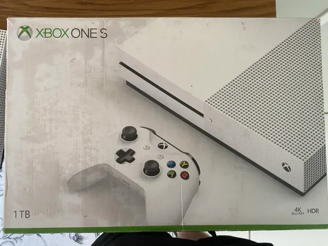 XBOX ONE S 1TB