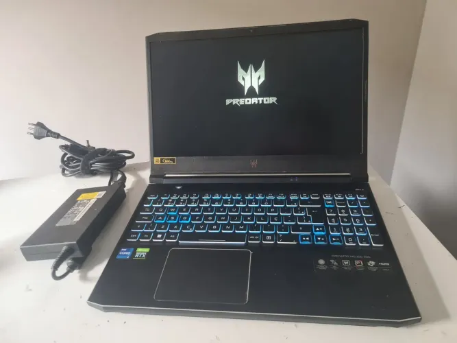 Notebook Gamer Acer Predator com defeito, Core i7, Tela 144hz, Rtx 3060, 8gb de Ram