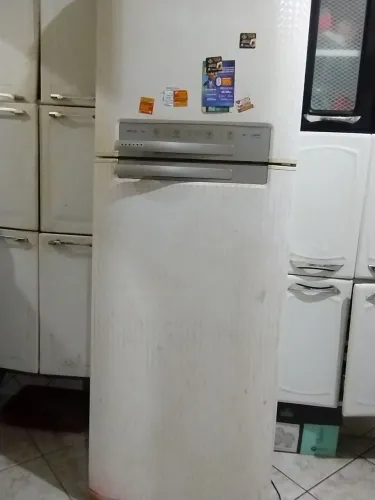 Geladeira para conserto ou sucata