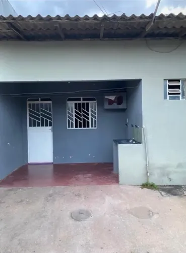 ALUGA-SE APARTAMENTO - CARANÃ