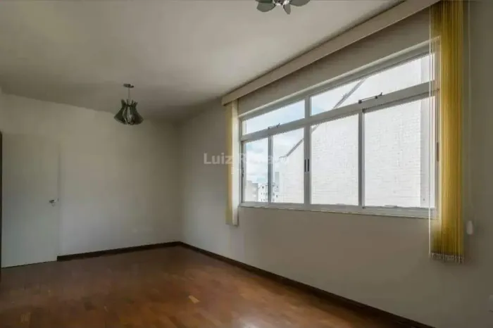 Apartamento à venda no bairro Santo Antônio