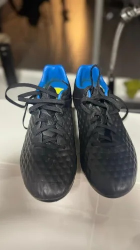 Chuteira Nike Tiempo Legend 8 Semi-nova