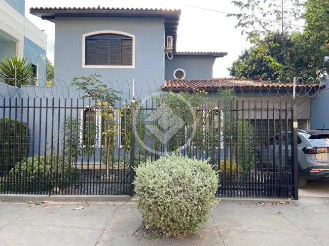 Casa à Venda no Bairro Shangri-lá Cuiabá/MT codigo: 290111
