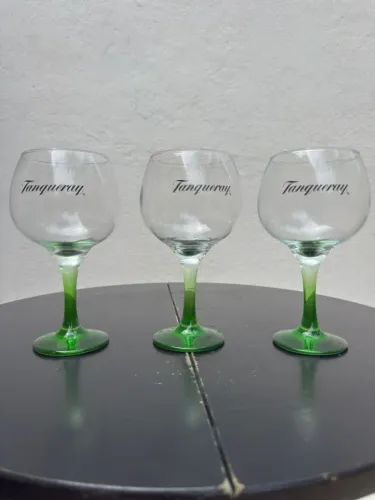 TAÇA DE VIDRO TANQUERAY