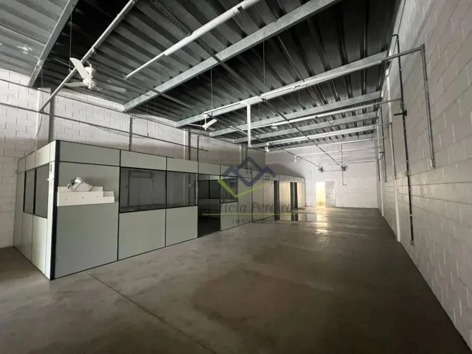 Salão para alugar, 320 m² por R$ 8.200,00/mês - Calmon Viana - Poá/SP