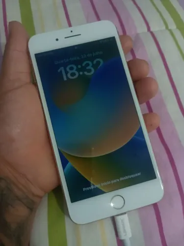 Vendo ou troco iPhone 8 plus