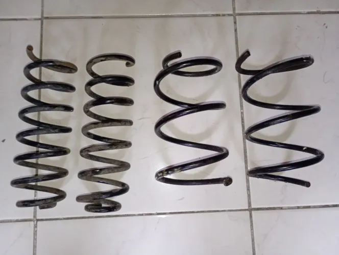 Vendo jogo de molas reno megane original 