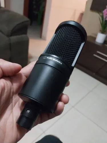 Microfone condensador AT2020