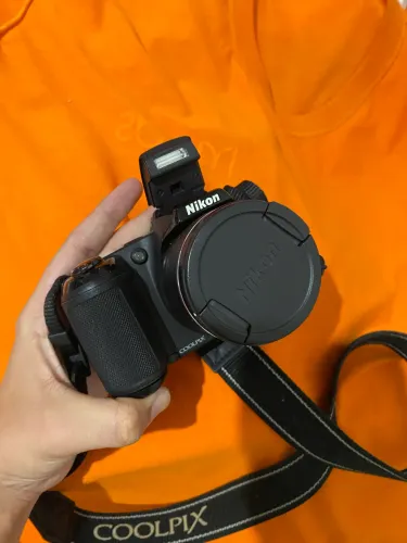 Câmera Nikon l810