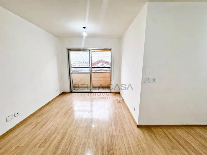 Apartamento de 2 quartos, varanda, 1 vaga mooca