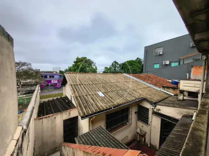 Casa para venda e locação em Interlagos