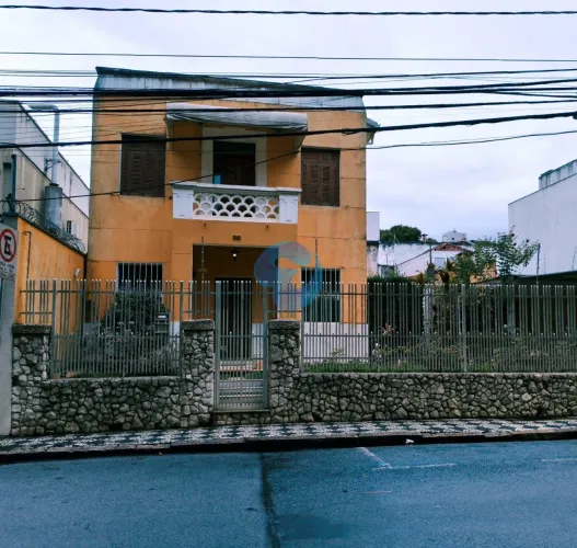 Sobrado - Venda ou Locação - Lugar ideal para abrir o seu empreendimento - Centro