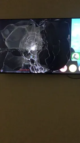 Smart TV semp 43 polegadas , pra conserto ou retirada de peças