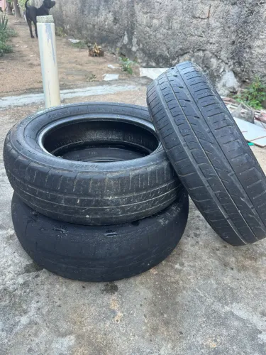 3 Pneus Fusion 175/65 R14 Meia Vida - Ótimo Estado