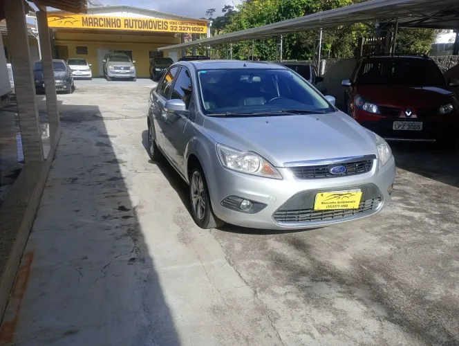 Ford Focus Ghia Sed. 2.0 16v/ 2.0 16V Flex 4P 2009