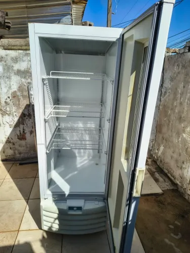 FREEZER EXPOSITOR METAL FRIO