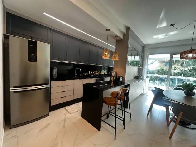 Aluga-se apartamento com 2 quartos a 40m da praia de Jurere