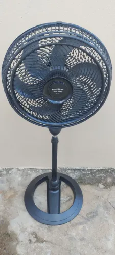 Vendo esse ventilador de coluna 40 cem está funcionando perfeitamente faço entrega 