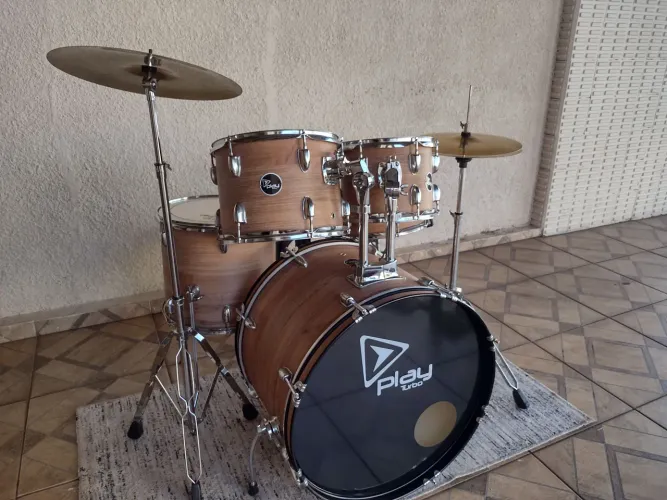 Bateria acústica intermediário/profissional