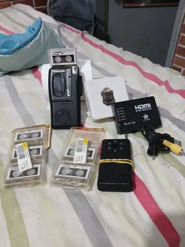 Gravador panasonic + fita virgem ÷ câmera espião + detector de camera