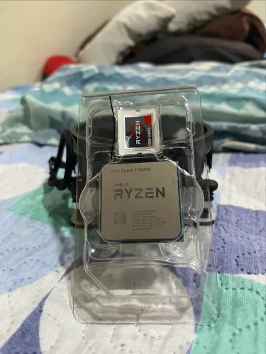 Ryzen 5 5600X 6-core/12 threads(4.6Ghz Max turbo) em ótimo estado