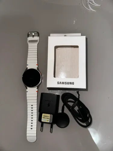 Vendo relógio smartwatch 7 Samsung. Nunca usado