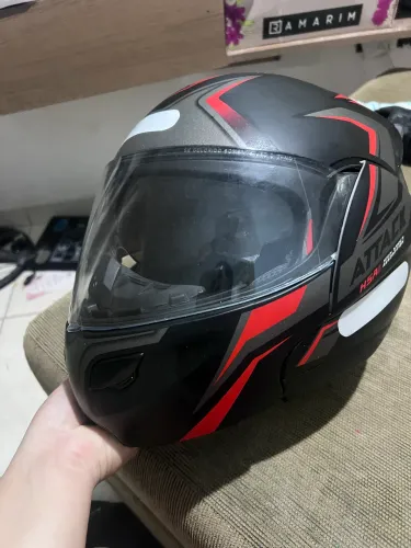 Capacete e Protetor de carenagem 