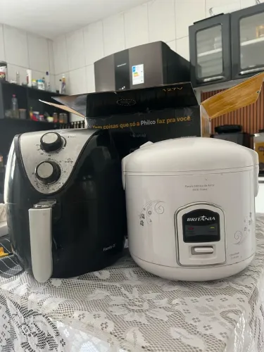 AIRFRIER E PANELA ELÉTRICA POR 200 os dois