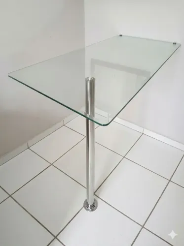 Mesa de vidro flutuante