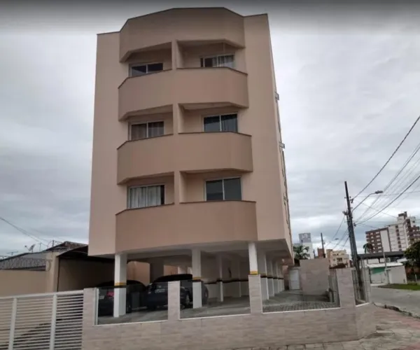 Alugo apto ótima localização Ponte do Imaruim