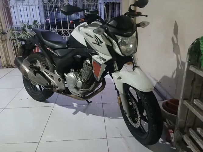 Vendo cb twister 250cc