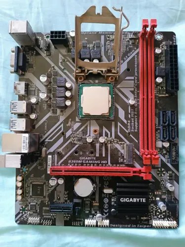 Intel i3-8100 + Gigabyte B360M Gaming HD