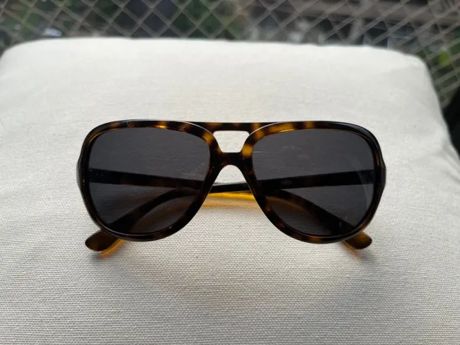 Ray-Ban RB4162 com lentes novas (não RB)