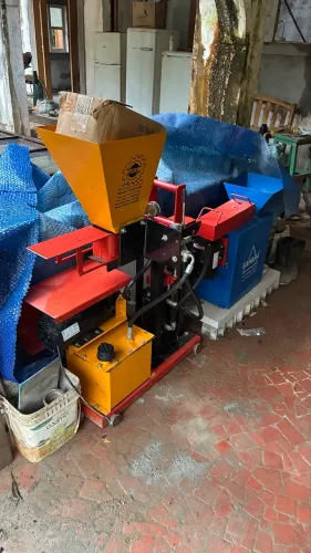 Prensa Automática de Tijolo Ecológico e Triturador