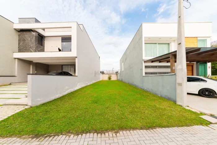 Terreno em condomínio fechado com 354 m² no Uberaba - Curitiba/PR