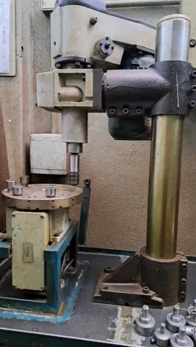 ROSQUEADEIRA DE MESA TRIAXIS 