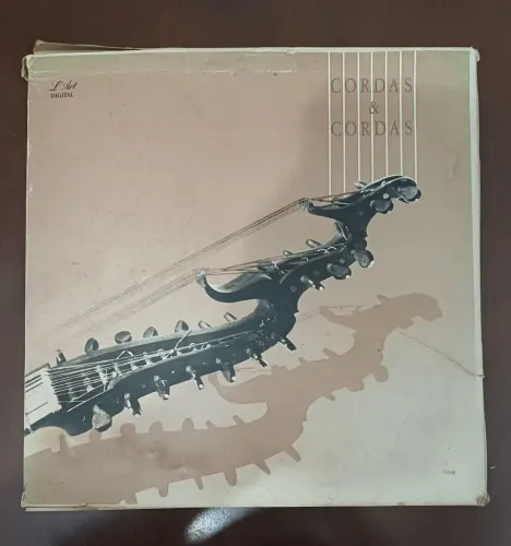 DISCOS DE VINIL - BOX CONTENDO 3 LPs: Villa-Lobos, Mozart e Chopin.