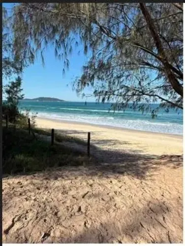 20 METROS DA PRAIA LITERALMENTE PÉ NA AREIRA 390 MIL CAMPECHE